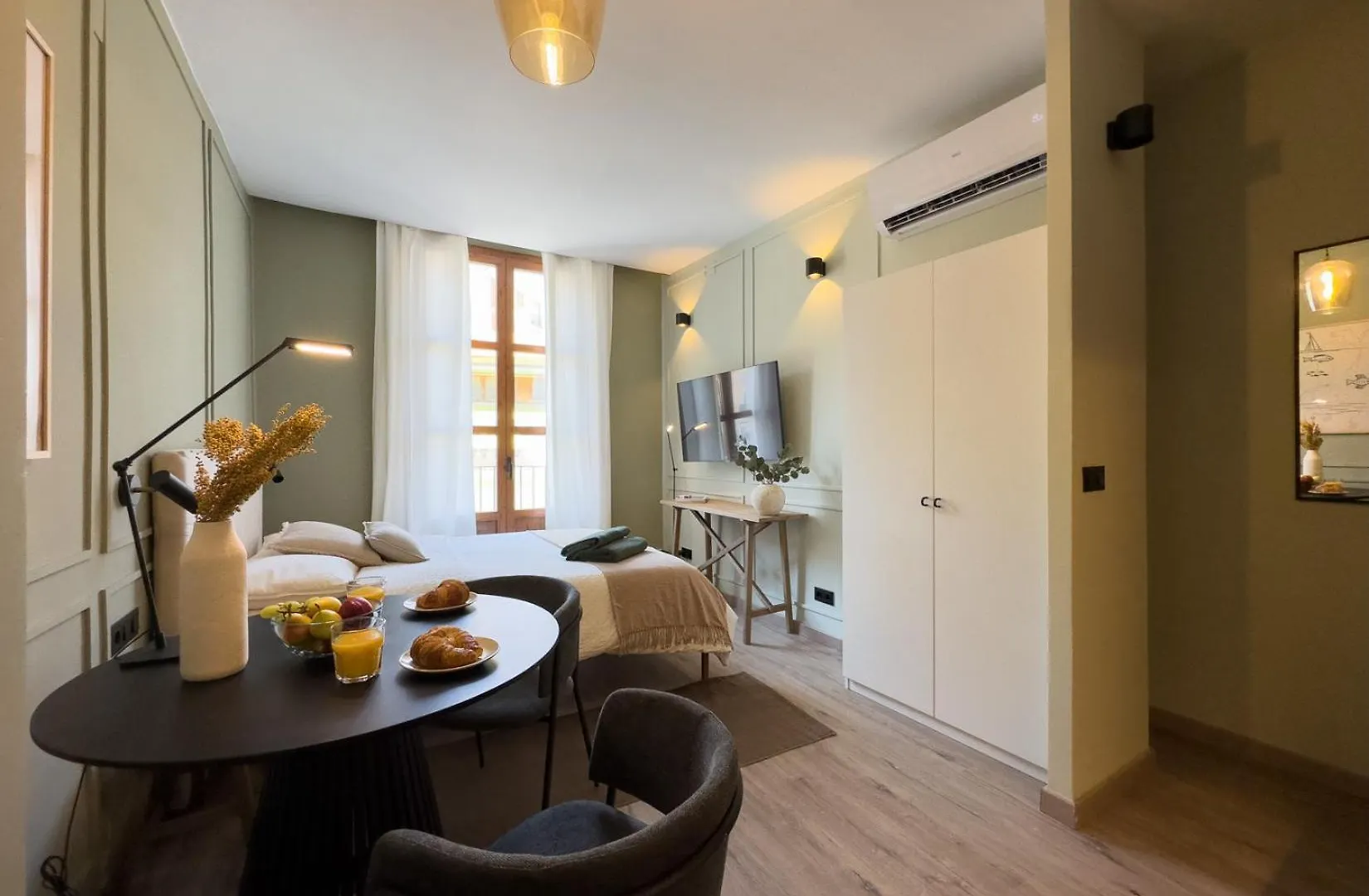 Beautiful & Comfy City Center Apartment Barcelona