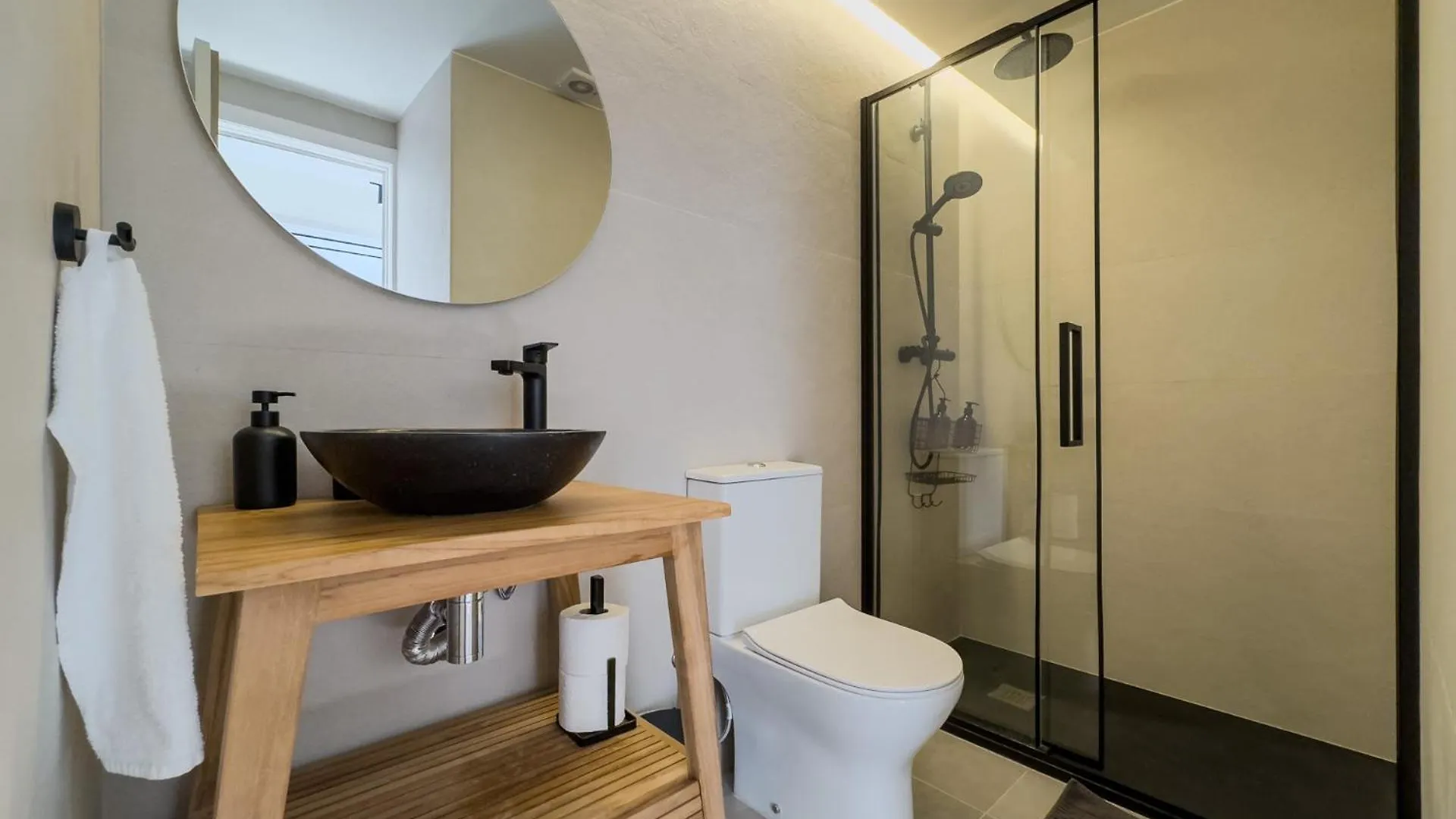 Beautiful & Comfy City Center Apartment Barcelona