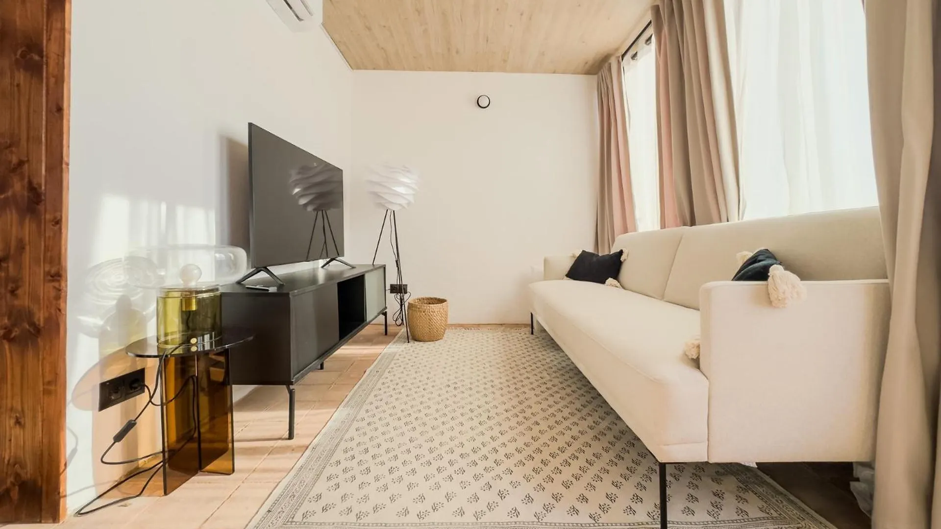 Beautiful & Comfy City Center Apartment Barcelona